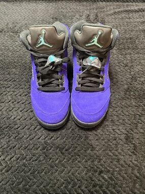 JORDAN 5 REVERSE GRAPE